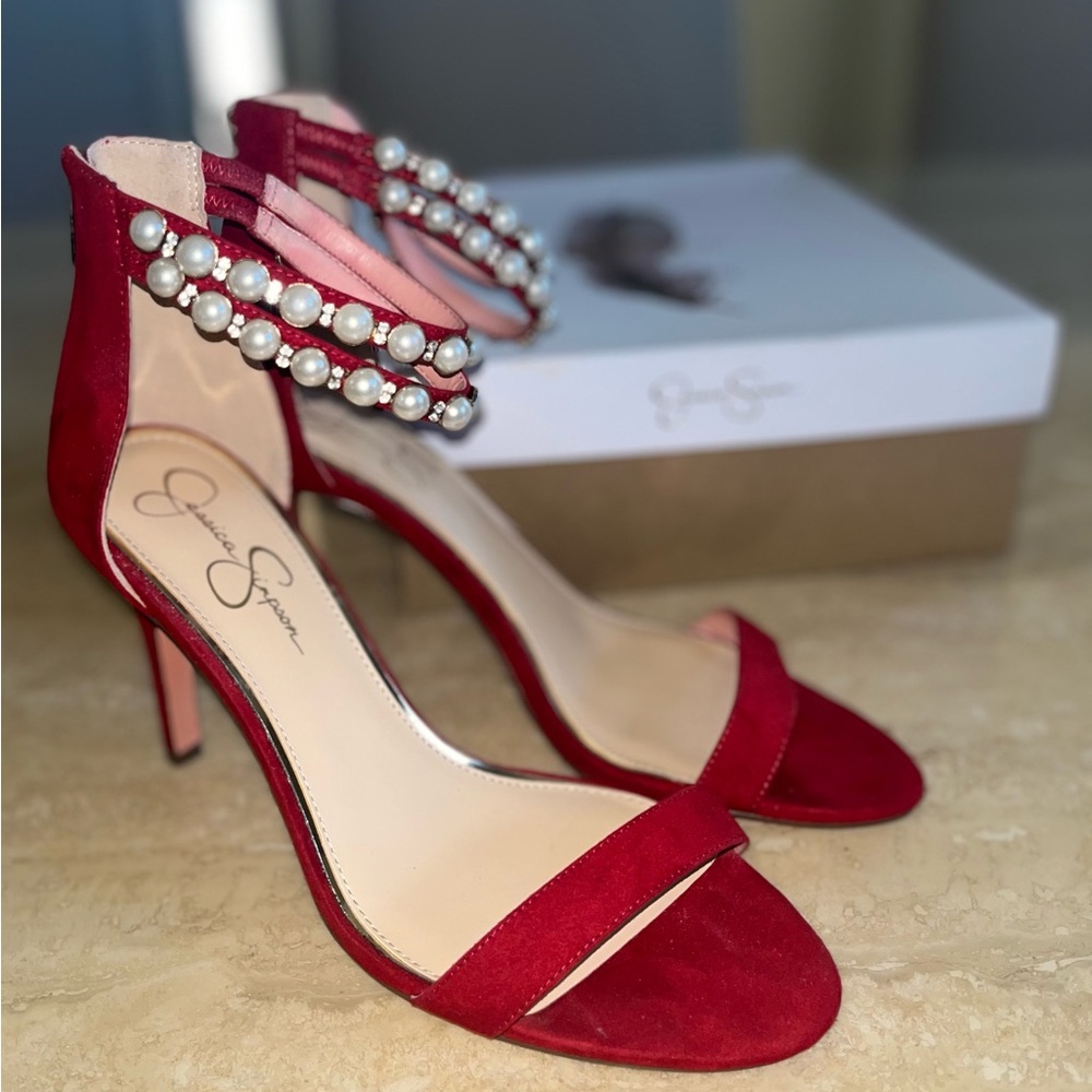 Jessica Simpson Berry Red Festive Heels 👠